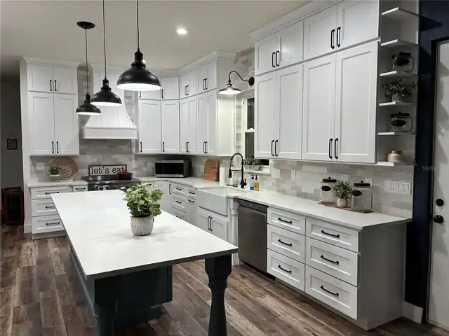 Listing Photo 8
