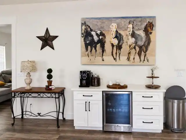 Listing Photo 9