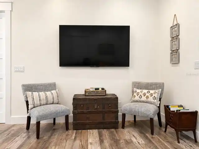 Listing Photo 17