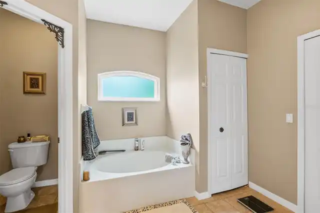 Listing Photo 17