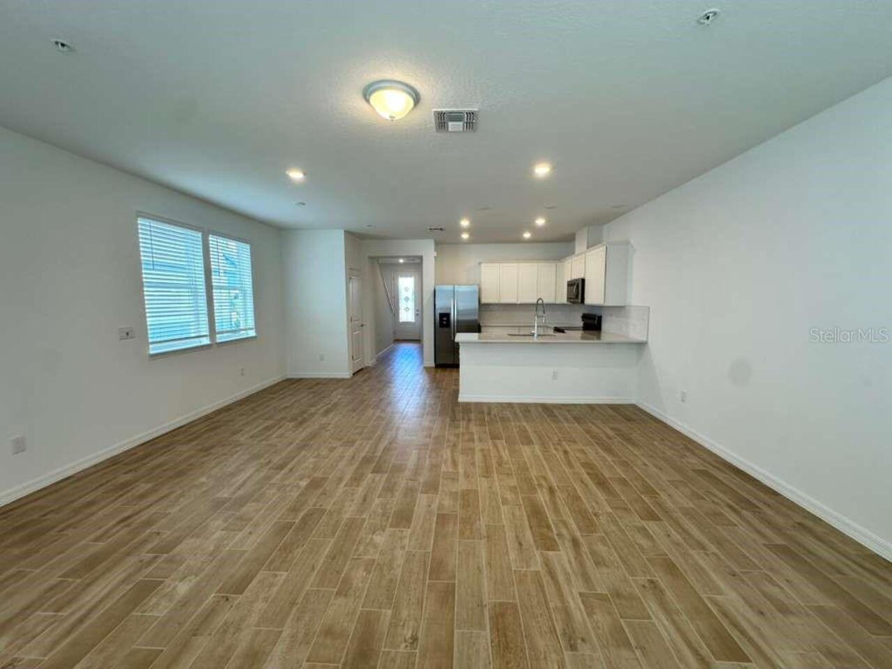 Listing Photo 8