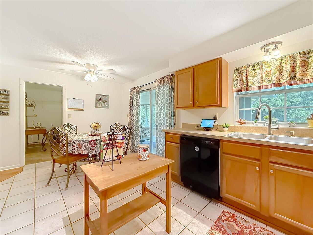 Listing Photo 8