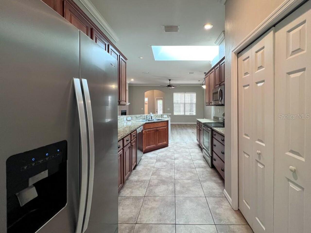 Listing Photo 12