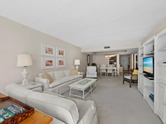 Listing Photo 9