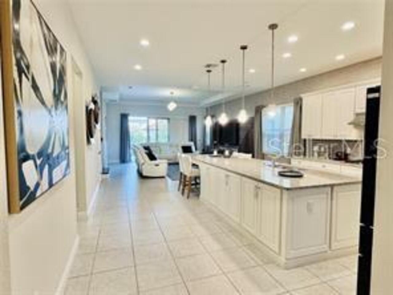 Listing Photo 10