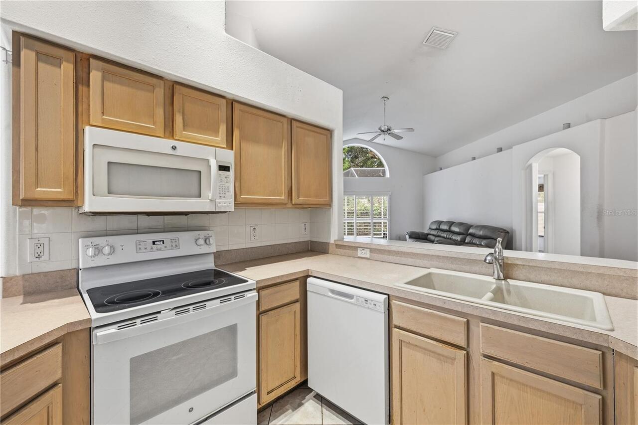Listing Photo 8