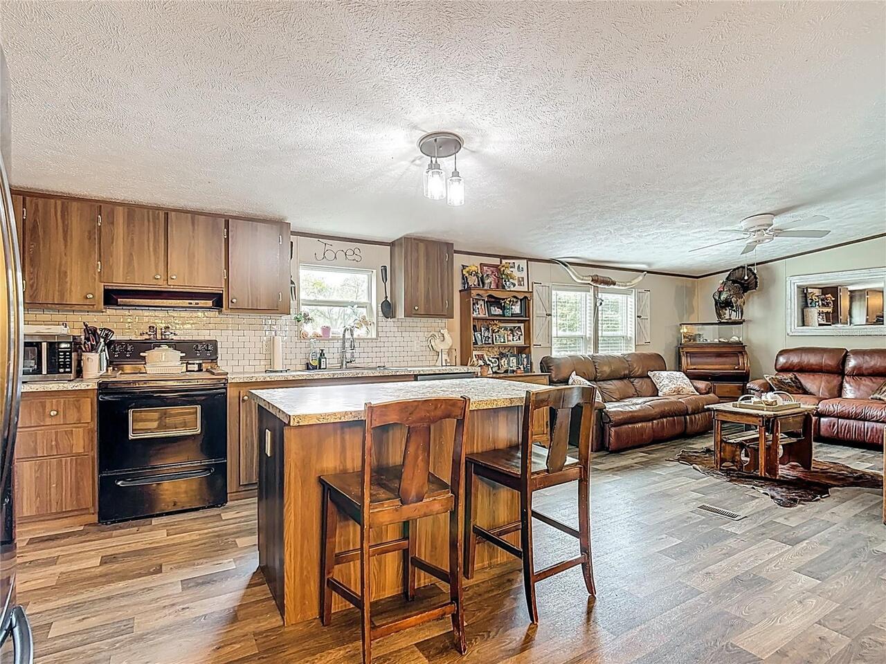 Listing Photo 17