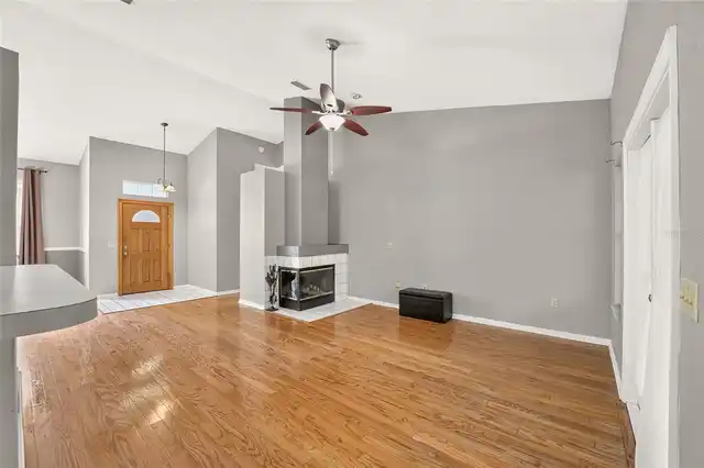 Listing Photo 6
