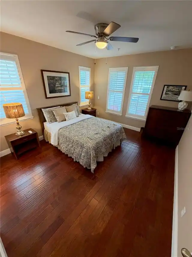 Listing Photo 9