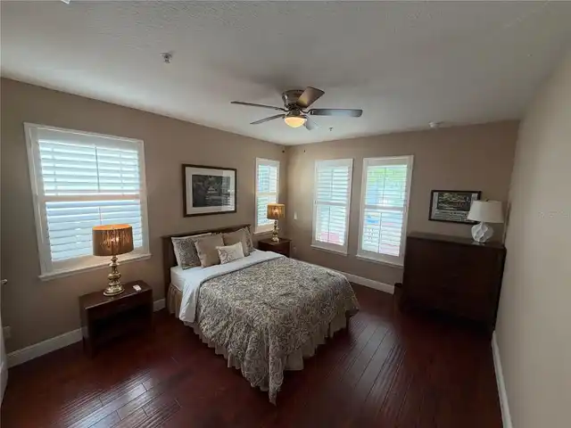 Listing Photo 10