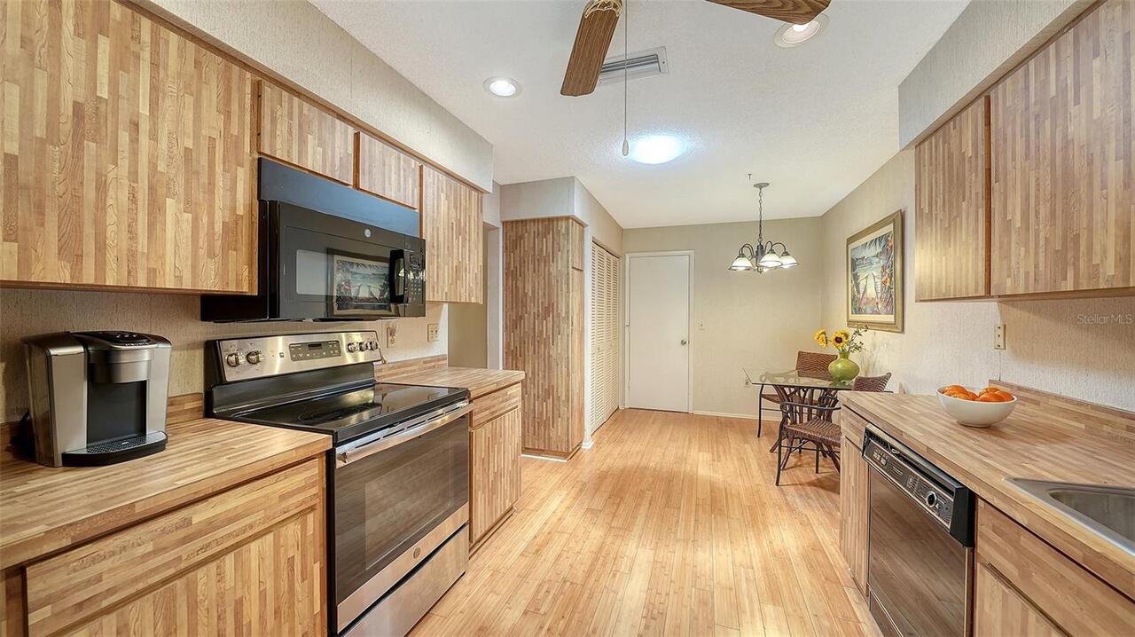 Listing Photo 16