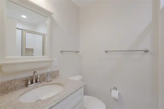 Listing Photo 15