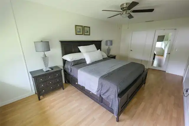 Listing Photo 8