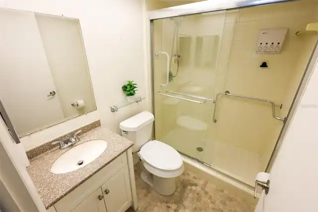 Listing Photo 10
