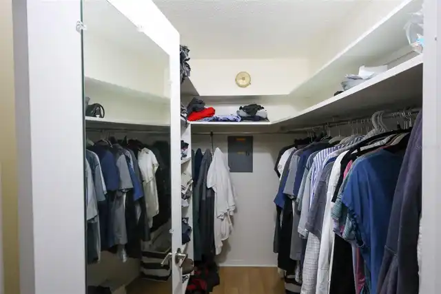 Listing Photo 11