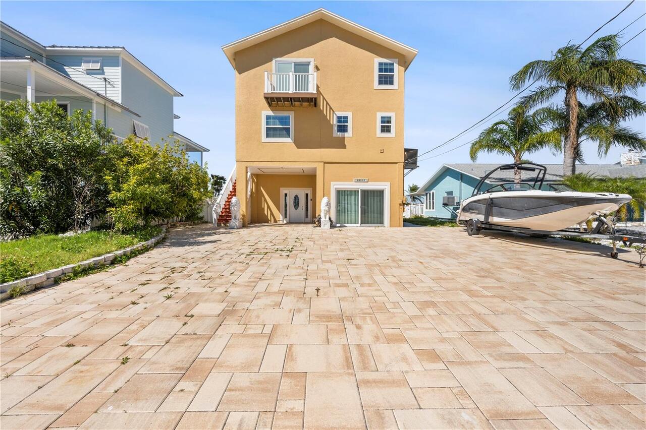 Listing Photo 10