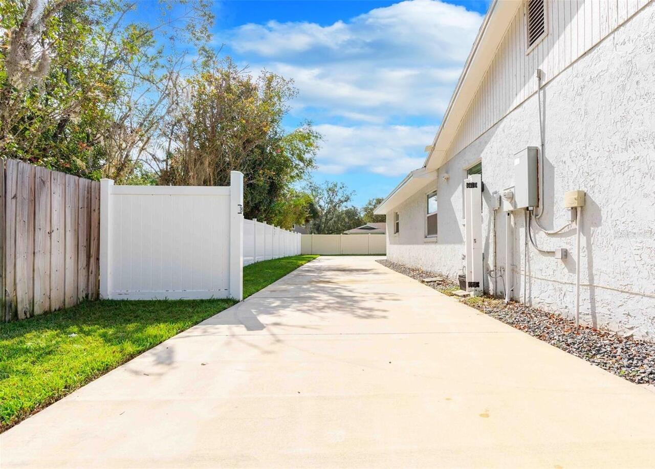 Listing Photo 6
