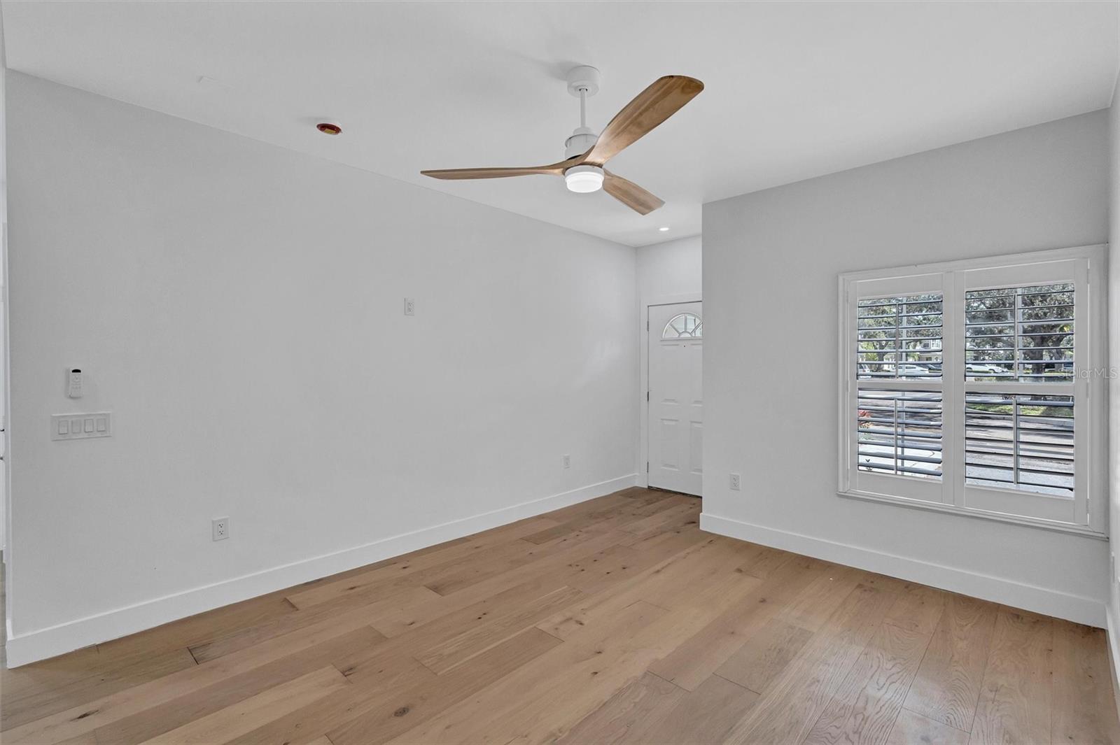 Listing Photo 14