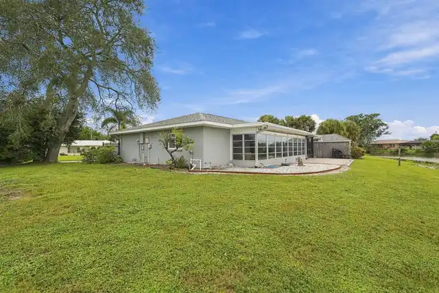 Listing Photo 8