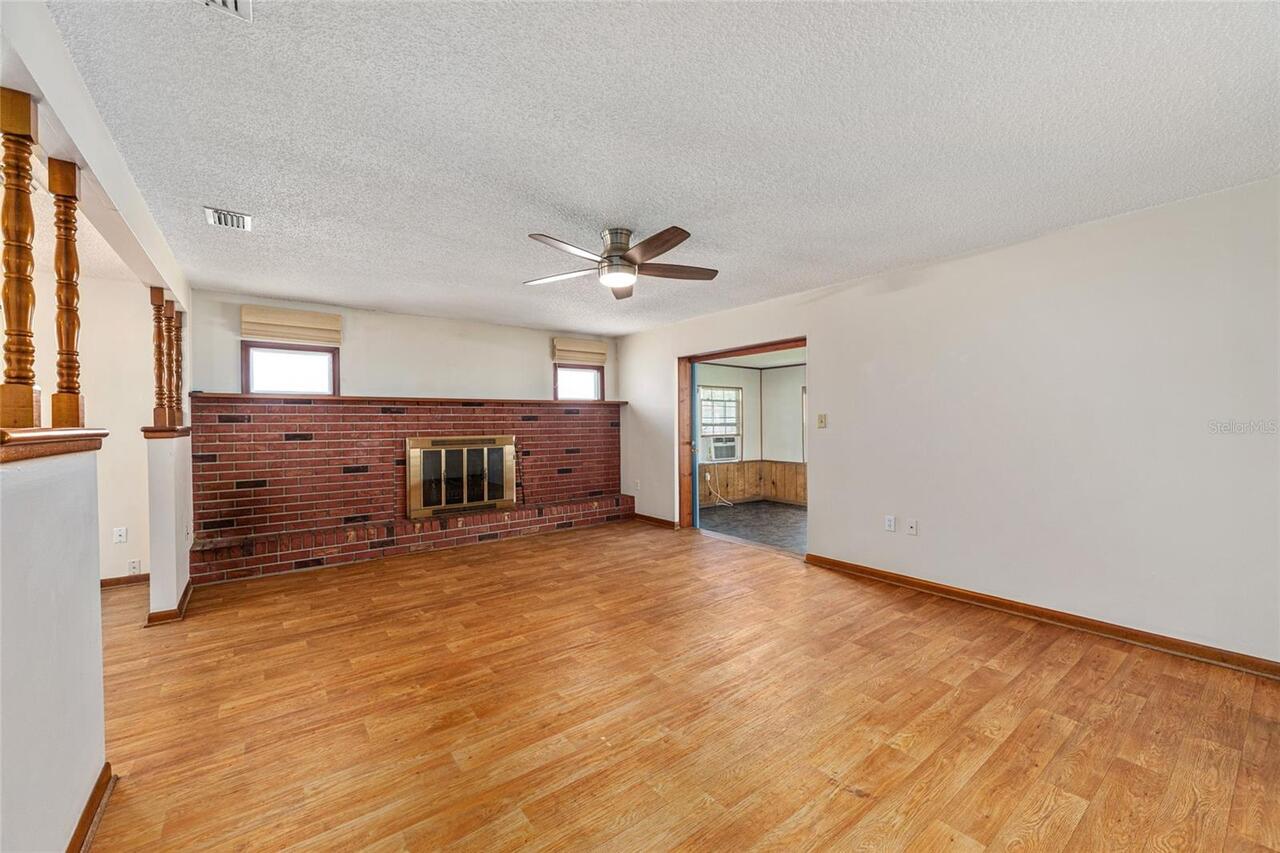 Listing Photo 9
