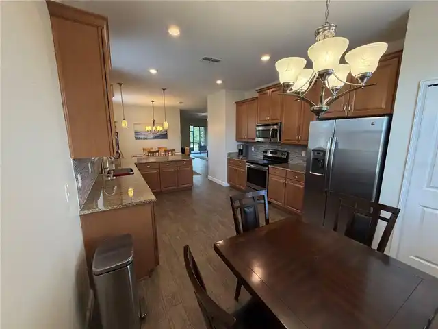Listing Photo 9