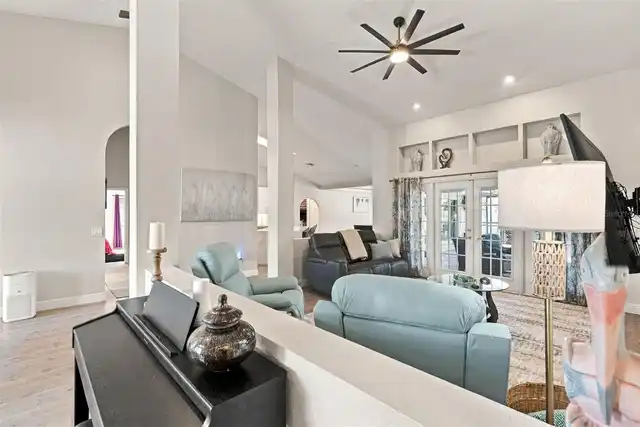 Listing Photo 17