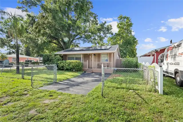 Listing Photo 12