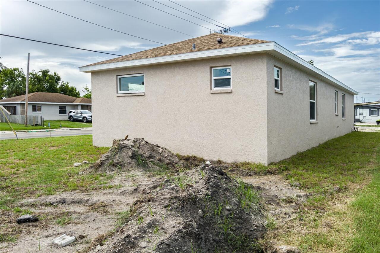 Listing Photo 14