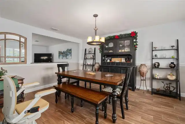 Listing Photo 8