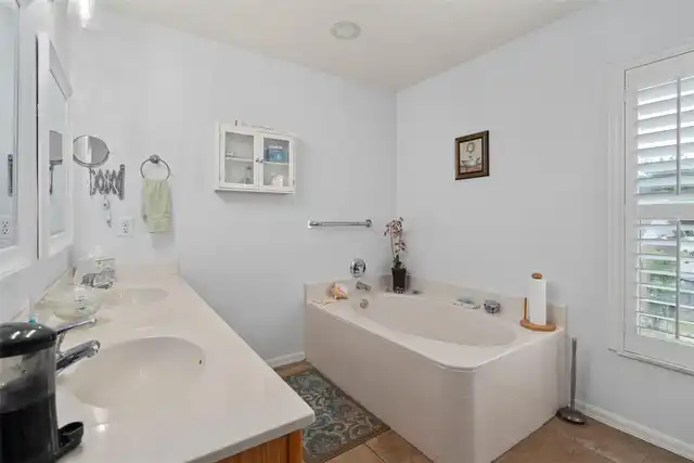 Listing Photo 22