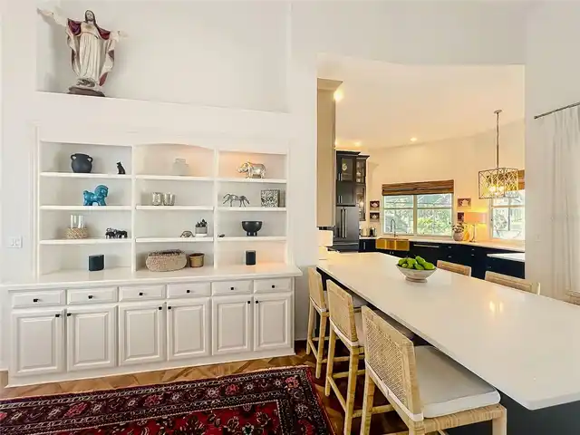 Listing Photo 18