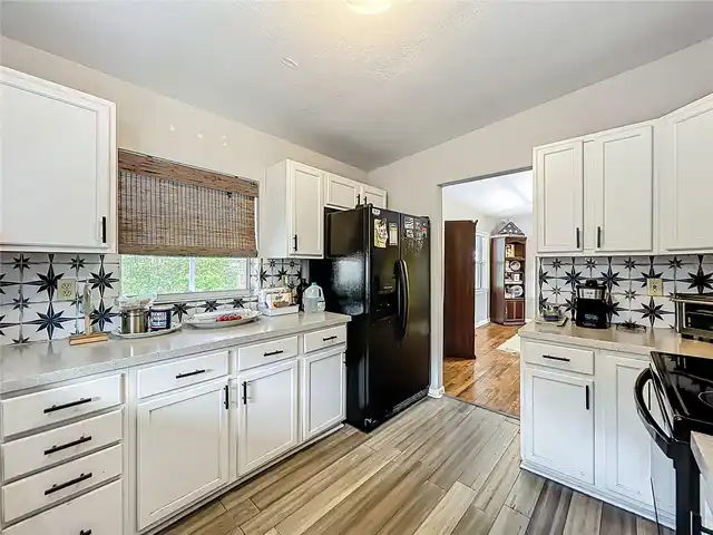 Listing Photo 17