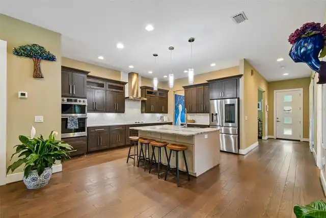 Listing Photo 15