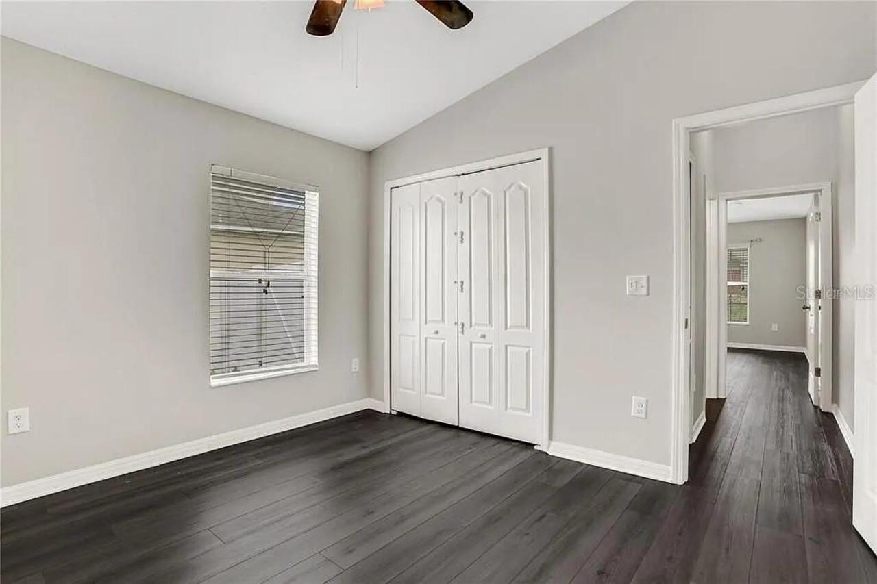 Listing Photo 8