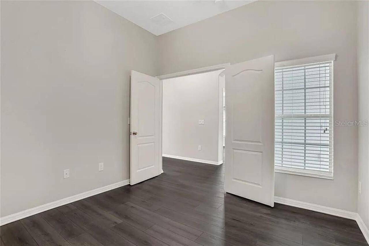 Listing Photo 10