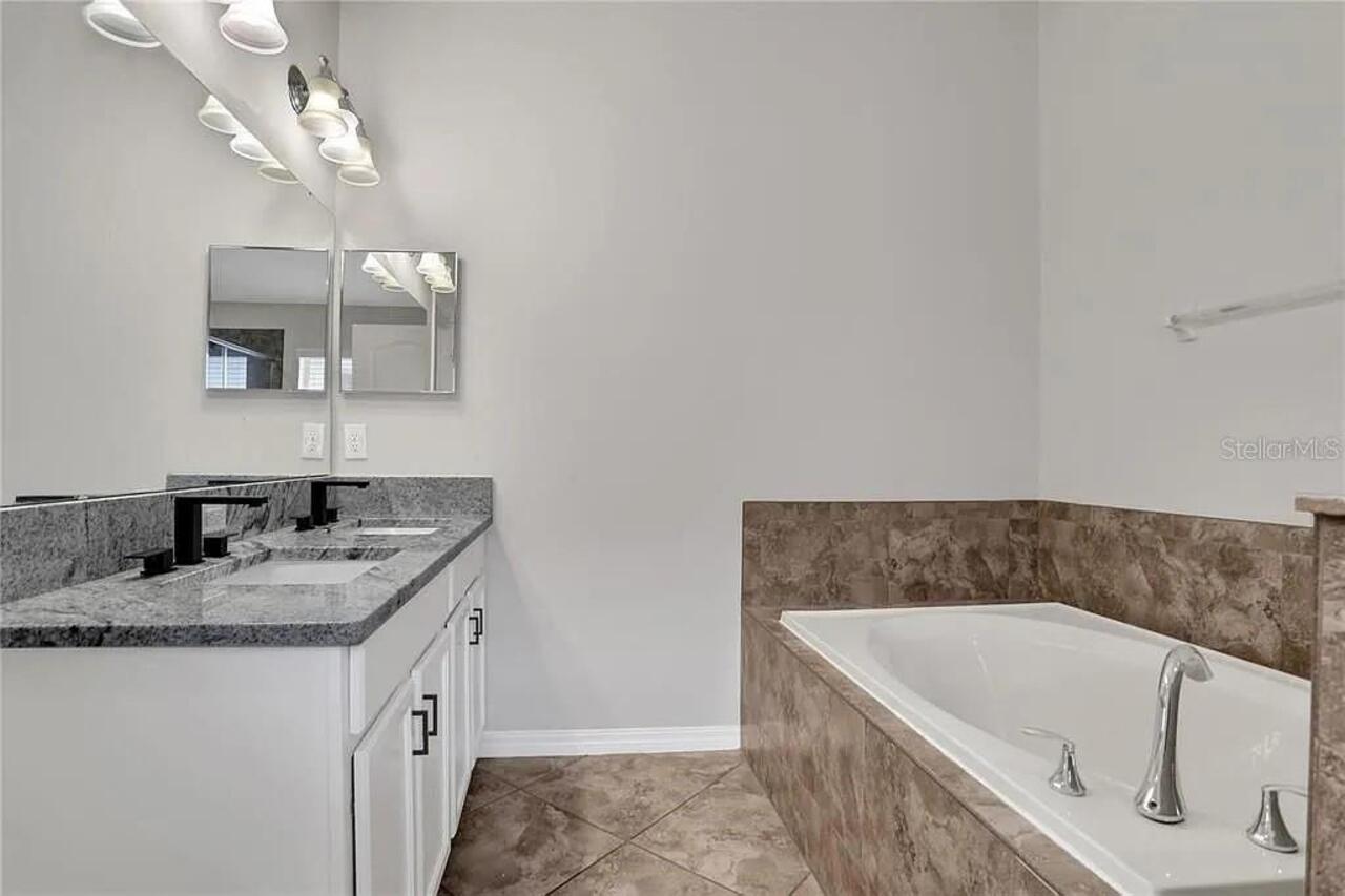 Listing Photo 21