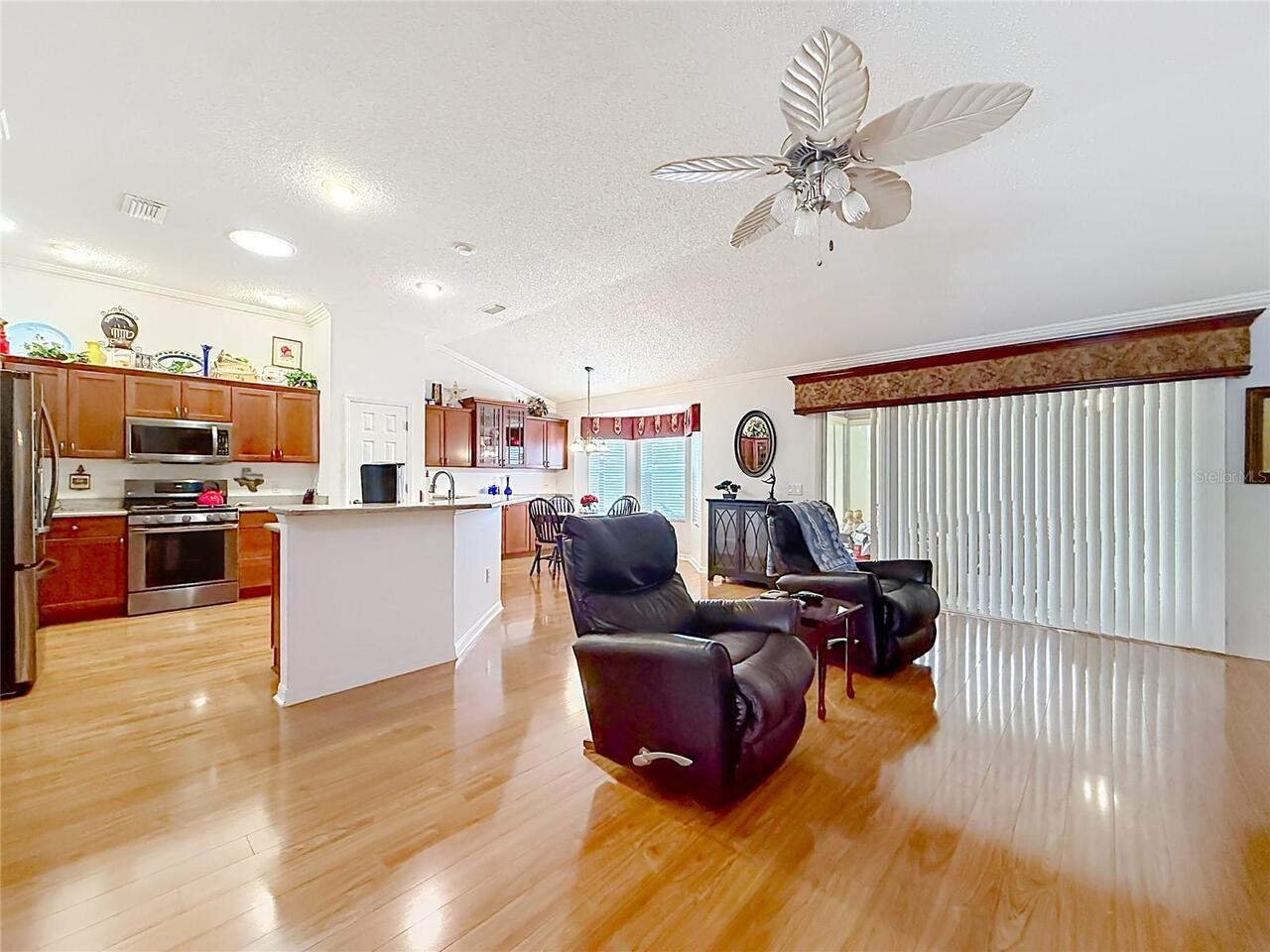 Listing Photo 16
