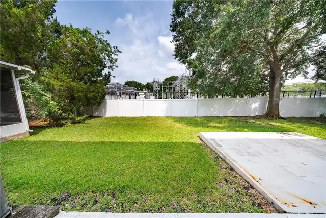 Listing Photo 16