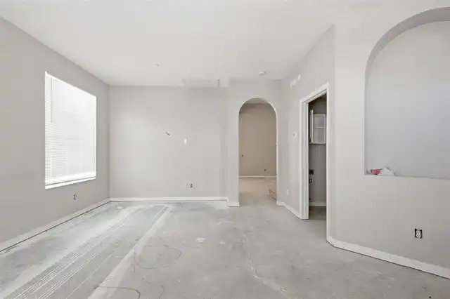 Listing Photo 9