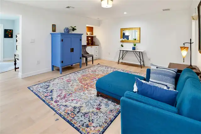 Listing Photo 19