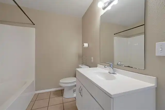 Listing Photo 16