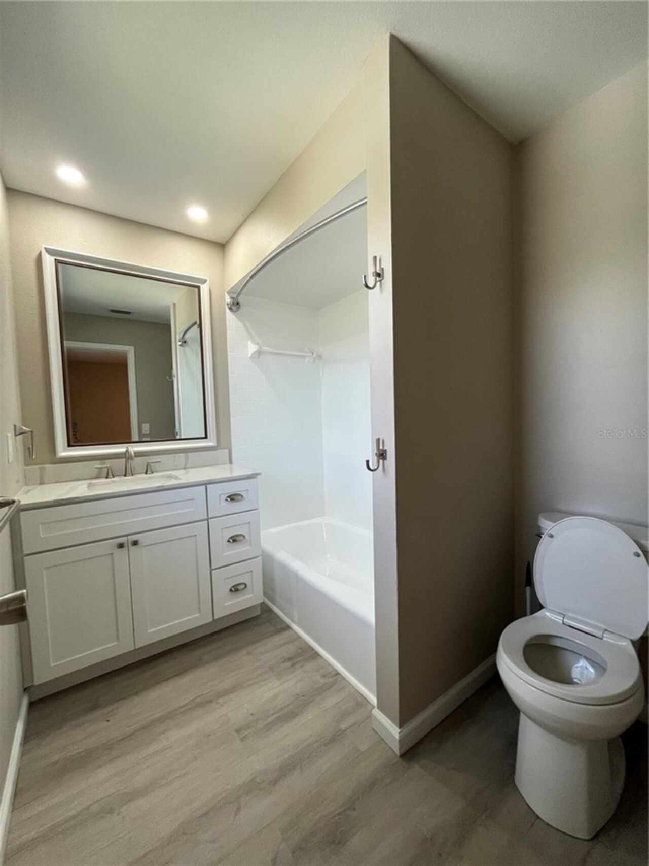 Listing Photo 19