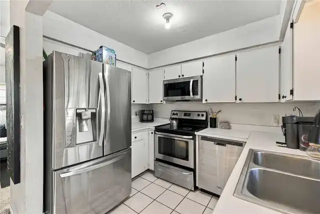 Listing Photo 12