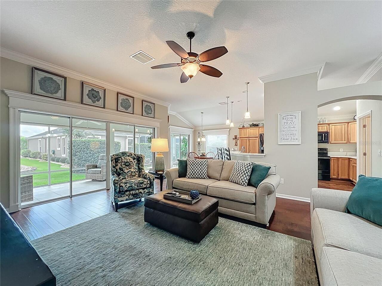 Listing Photo 12
