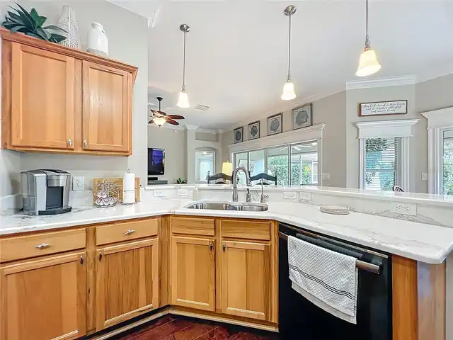 Listing Photo 18