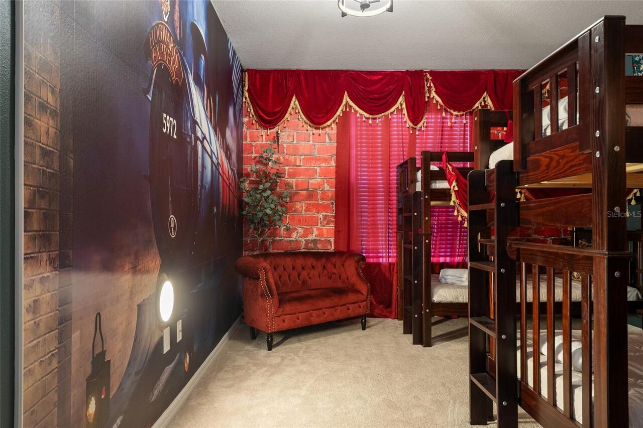 Listing Photo 9