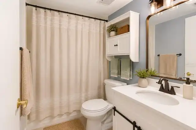 Listing Photo 10