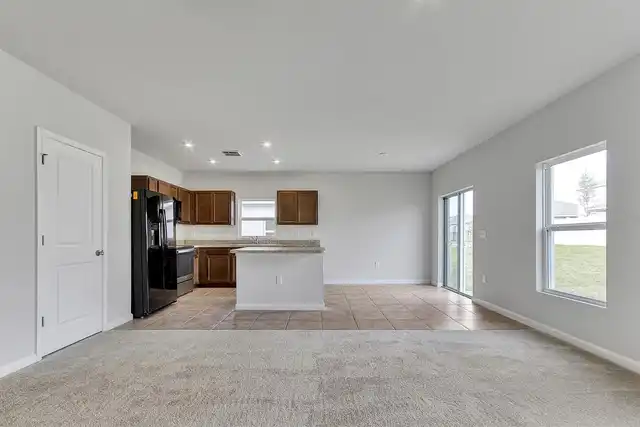 Listing Photo 10