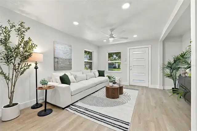 Listing Photo 9