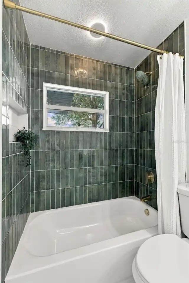 Listing Photo 28